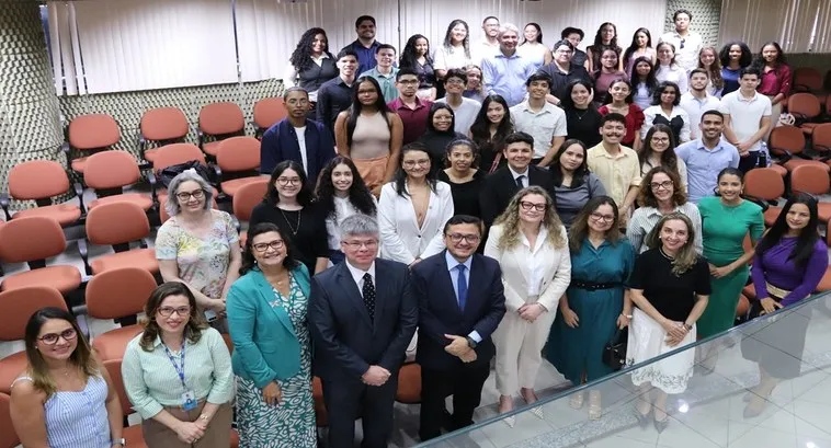 Educação política como pilar da democracia: a lição do Agentes da Cidadania 