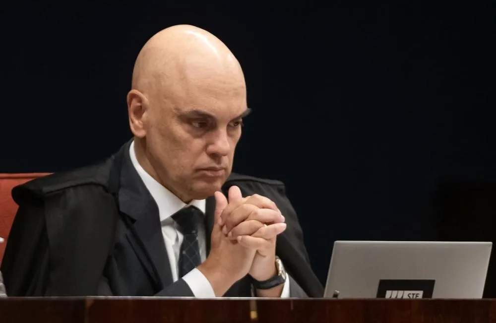 Moraes tem cartão internacional bloqueado após sanções da Lei Magnitsky