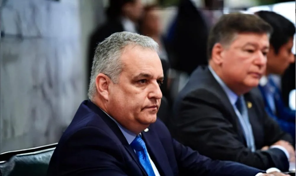 Sumiço de aliados impõe derrota humilhante a Lula na CPMI do roubo do INSS