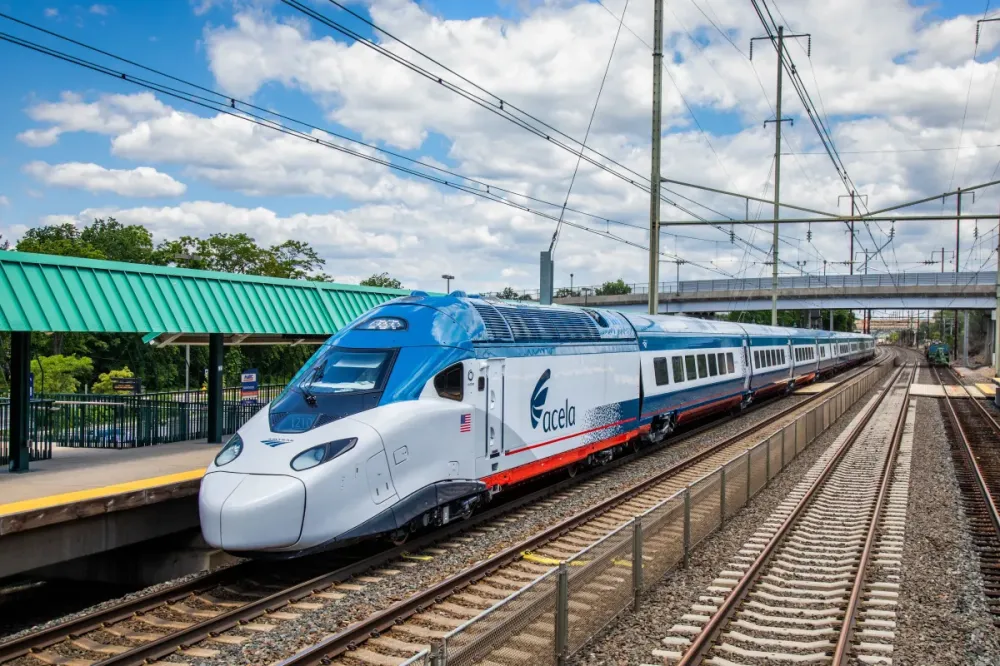 EUA se preparam para estreia de novo trem de alta velocidade após anos de atraso