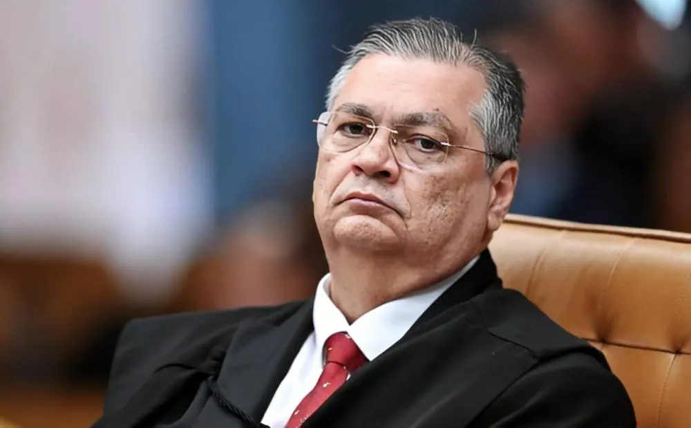 Flávio Dino e a toga política: decisão sobre Lei Magnitsky expõe contradições no STF
