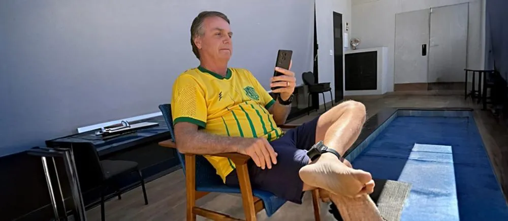 PF na porta de Bolsonaro: cerco de Gonet reforça tese de perseguição política