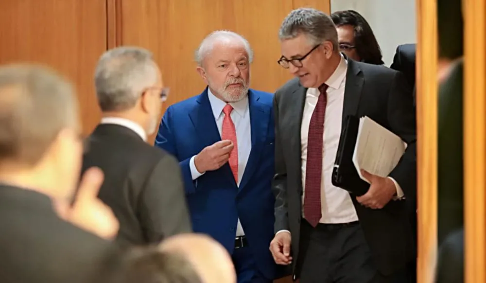 Ligações perigosas: quando o PCC bate à porta do governo Lula