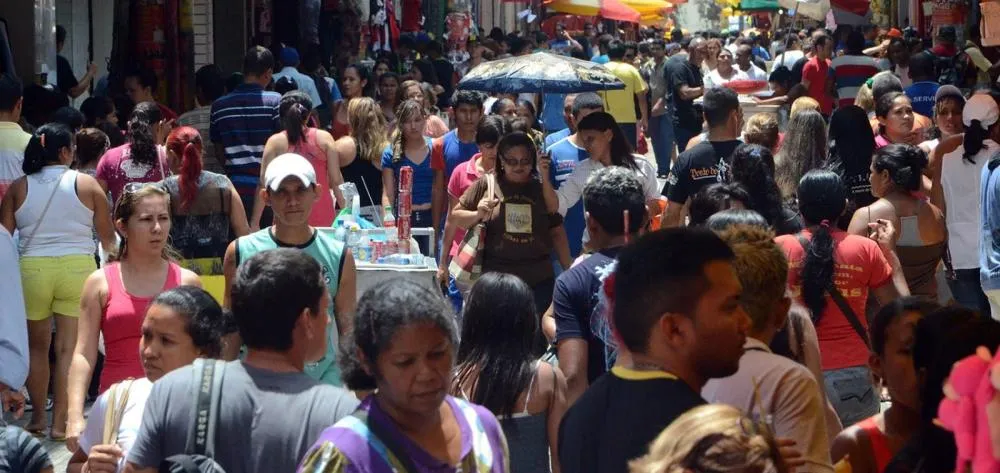 População do Brasil chega a 212,6 milhões, com 15 cidades ultrapassando 1 milhão, diz IBGE