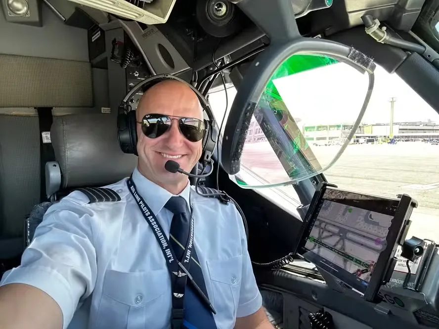 Ex-piloto que tentou desligar motores de avião pede perdão e pode pegar até 20 anos de prisão