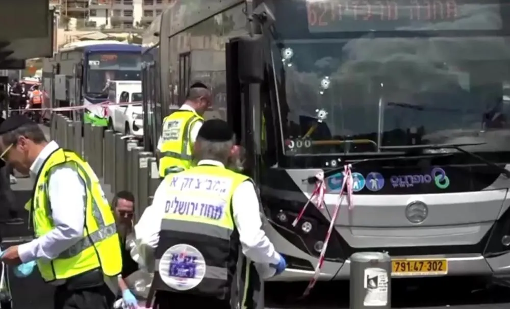 Jerusalém sob ataque: Israel promete intensificar guerra contra o terrorismo após massacre em Ramot