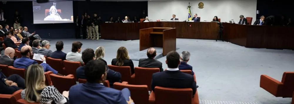 Condenação de Bolsonaro: entre narrativas, farsa e o poder do STF