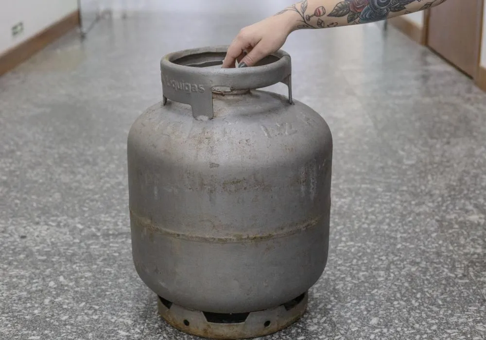 Gás de cozinha chega a R$ 125 no Piauí e esmaga bolso do trabalhador