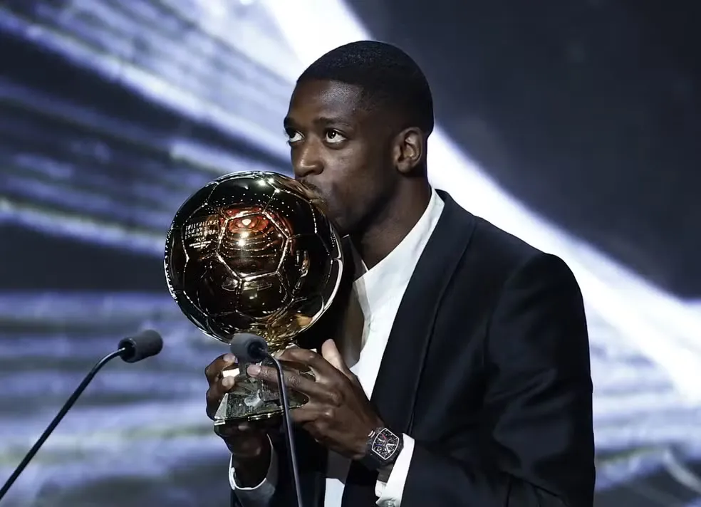 Dembélé faz história e conquista a Bola de Ouro 2025