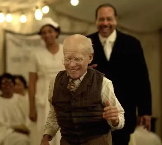 Descoberta do 'Benjamin Button' da natureza: Potencial revolução científica ou ameaça ambiental?