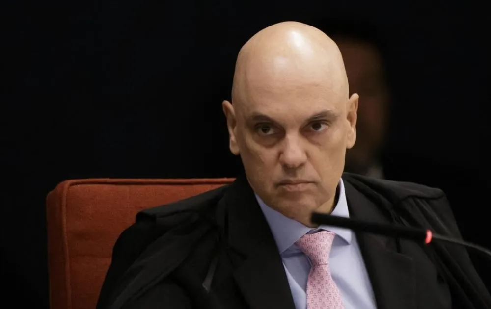 Moraes surpreende: liberação parcial de Zambelli expõe contradições no STF