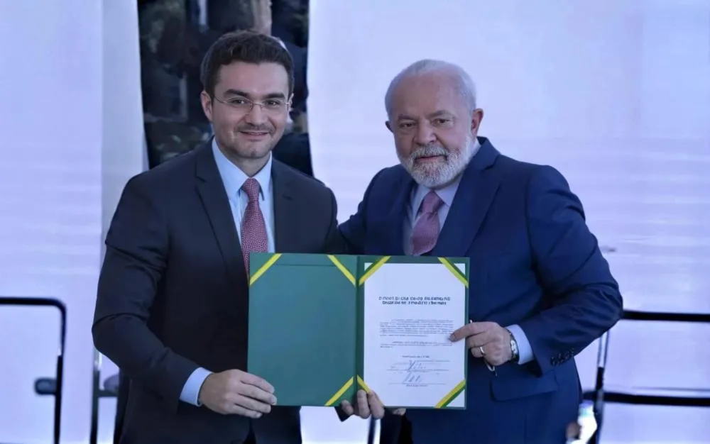 União Brasil pula fora: governo Lula 3 faz água e perde sustentação