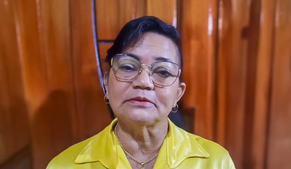 Vereadora causa revolta ao dizer ser “a favor da violência contra mulher”; confira vídeo