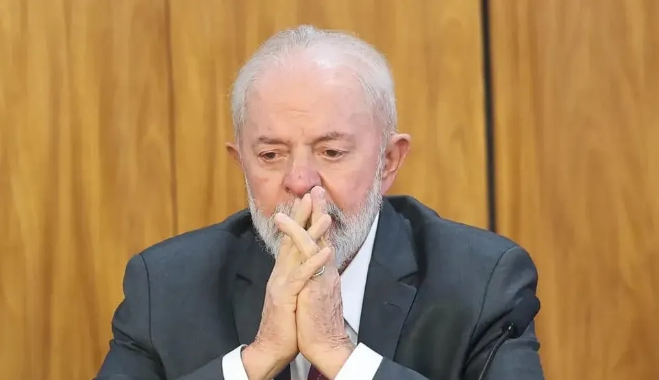 Governo Lula é reprovado por 51% dos brasileiros