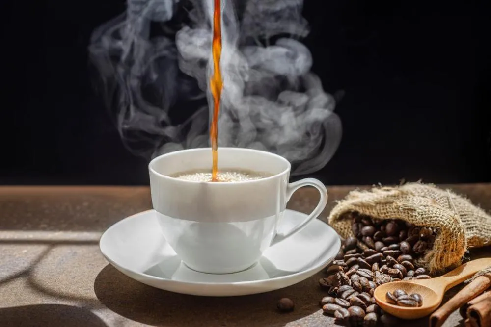 A crise chega à xícara: brasileiros bebem menos café por causa do preço