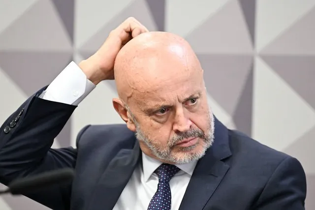 R$ 5 milhões da dor dos aposentados: o repasse escandaloso à publicitária do PT