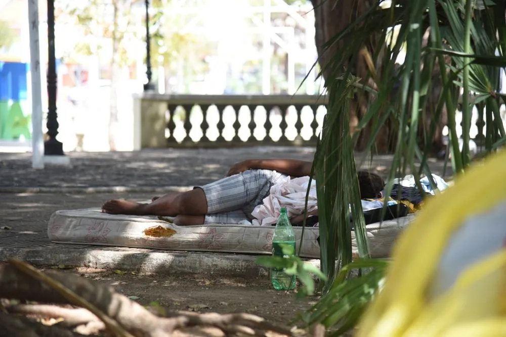 População de rua mais que dobra sob governo Lula: plano de R$ 1 bilhão fracassa
