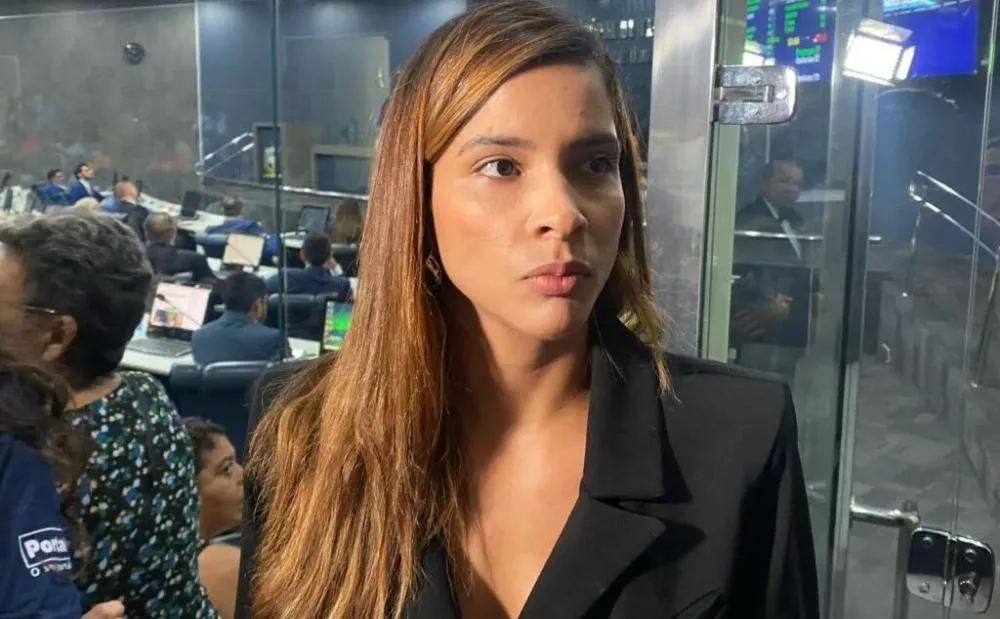 Reviravolta na Câmara de Teresina: Leondidas volta ao cargo após TRE manter prisão de Tatiana Medeiros