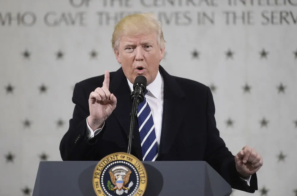 Trump autoriza operações secretas da CIA na Venezuela e eleva tensão com Maduro