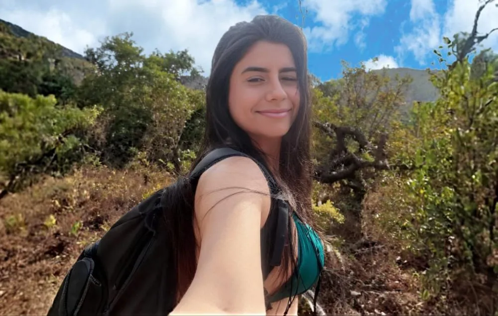 Heroína em Chamas: Juliane Vieira luta pela vida após salvar mãe e sobrinho de incêndio no Paraná