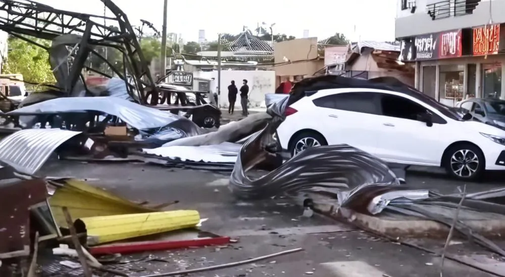 Tornado devasta o Paraná: cinco mortos, mais de 400 feridos e 80% de Rio Bonito do Iguaçu destruída
