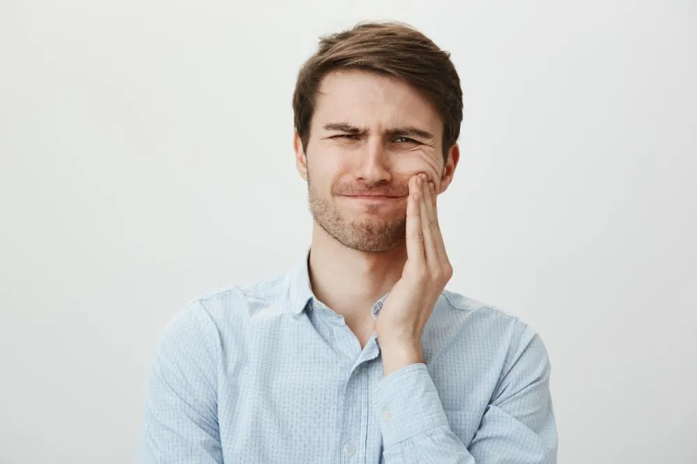 Bruxismo: aprenda a identificar e tratar o constante ranger de dentes 