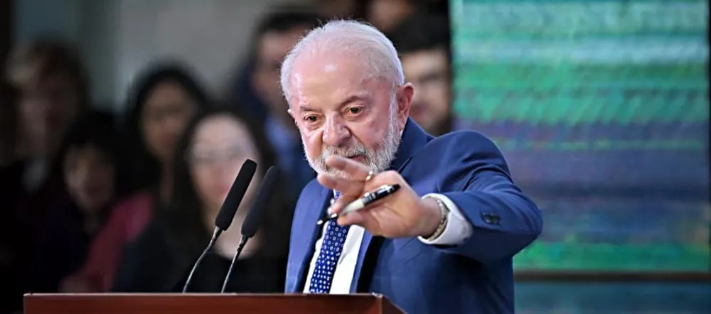 Lula em queda livre: segurança pública, declarações desastrosas e o abismo da desaprovação