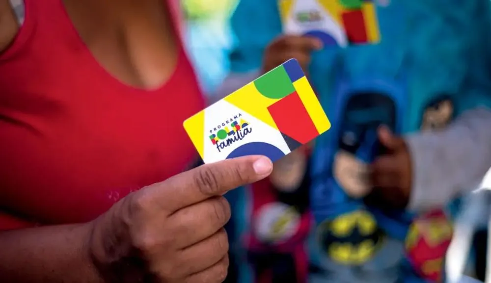 Bolsa Família 2025: o calendário que paga a conta — e mantém o Brasil preso ao assistencialismo