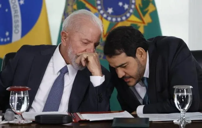 A Suprema Panelinha: Lula, o Senado decorativo e a tradição brasileira de dizer “sim, senhor”