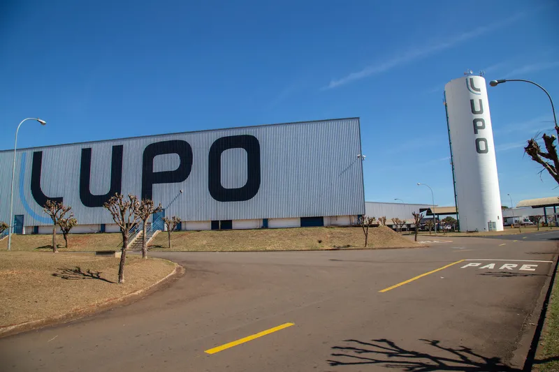 Impostos empurram Lupo para o Paraguai e acendem alerta na indústria brasileira