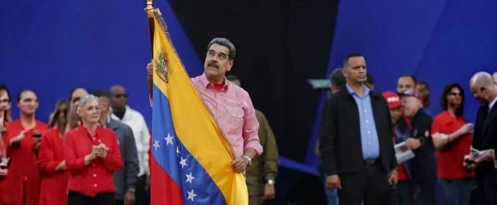 Maduro pede paz: ditador fala em diálogo após cerco militar dos EUA