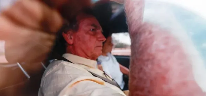 Bolsonaro entre “grades”: a audiência que expôs a falência moral da república