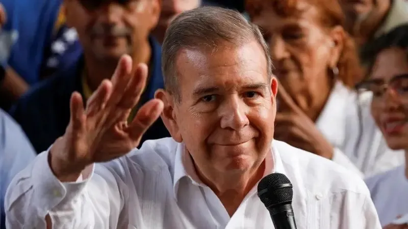 A voz silenciada: Edmundo González foge da perseguição do regime Maduro e busca exílio na Espanha