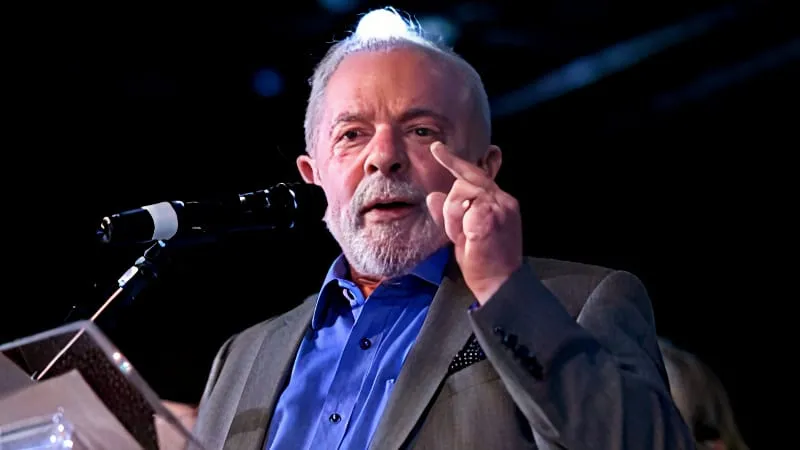 Lula estagna em 32%: o governo perde fôlego e o povo perde a paciência