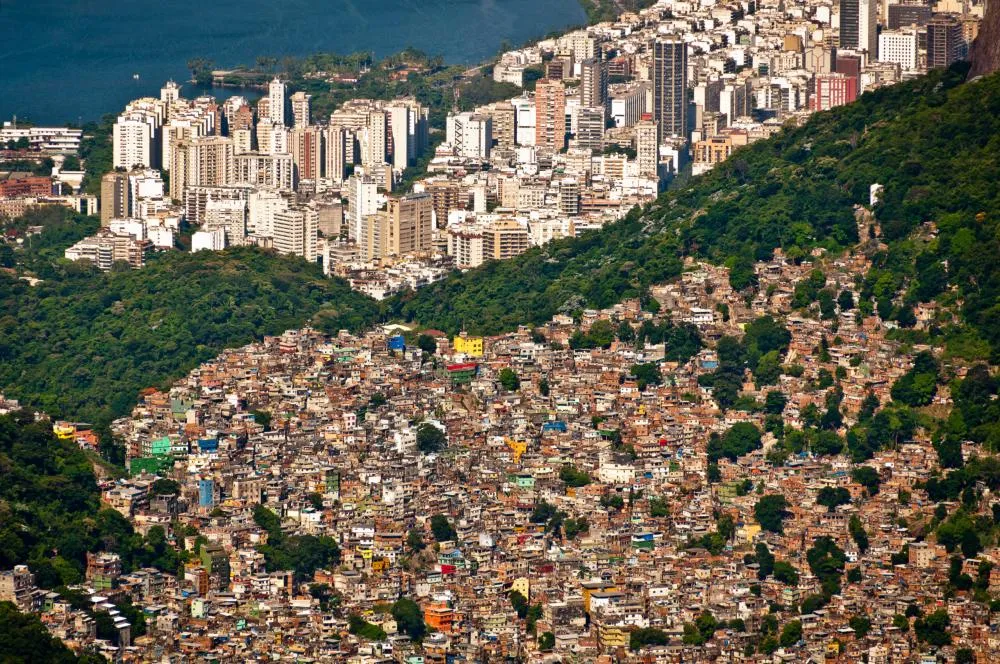 Brasil divulga queda da desigualdade, mas dados globais contam outra história