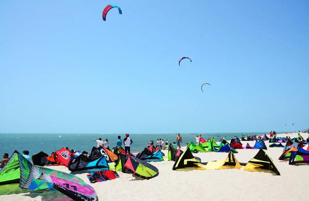 Turista morre após mal súbito durante kitesurf em Barra Grande