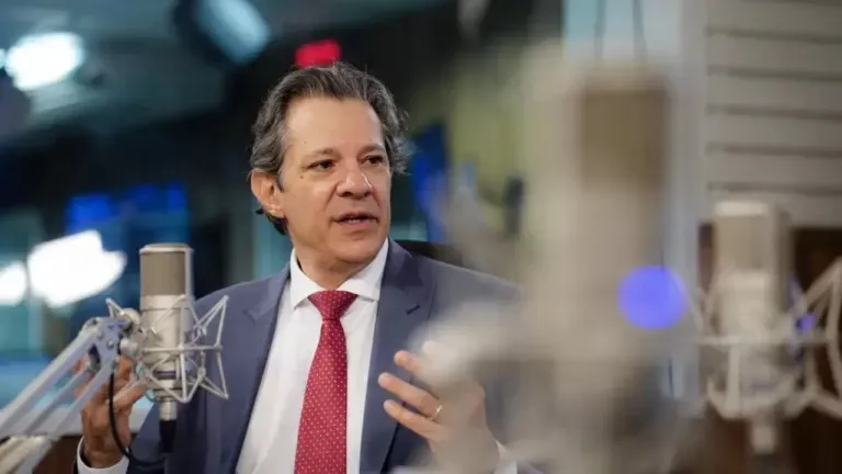 Recorde de arrecadação, mas rombo nas contas: A fatura da má gestão chega para o contribuinte; Haddad sinaliza que terá imposto por decreto
