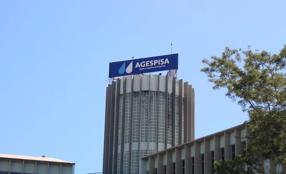 Sede da Agespisa é lacrada sem aviso e trabalhadores são impedidos de entrar em Teresina