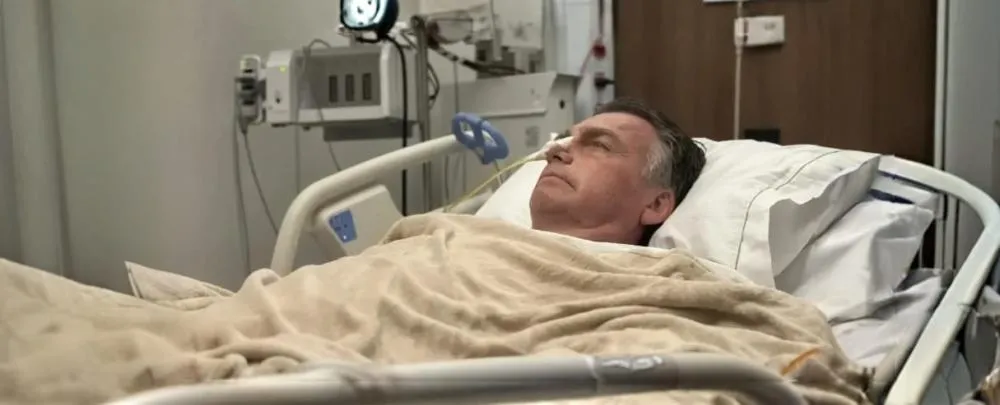 Bisturi, toga e ruído político: a cirurgia de Bolsonaro e o dever legal do Estado
