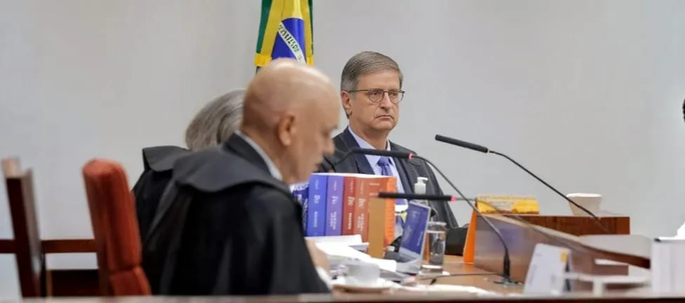Arquivamento relâmpago: Gonet blinda Moraes e encerra caso Banco Master sem investigação