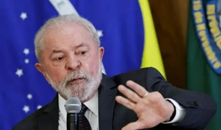 Lula prometeu transparência, entregou sigilo