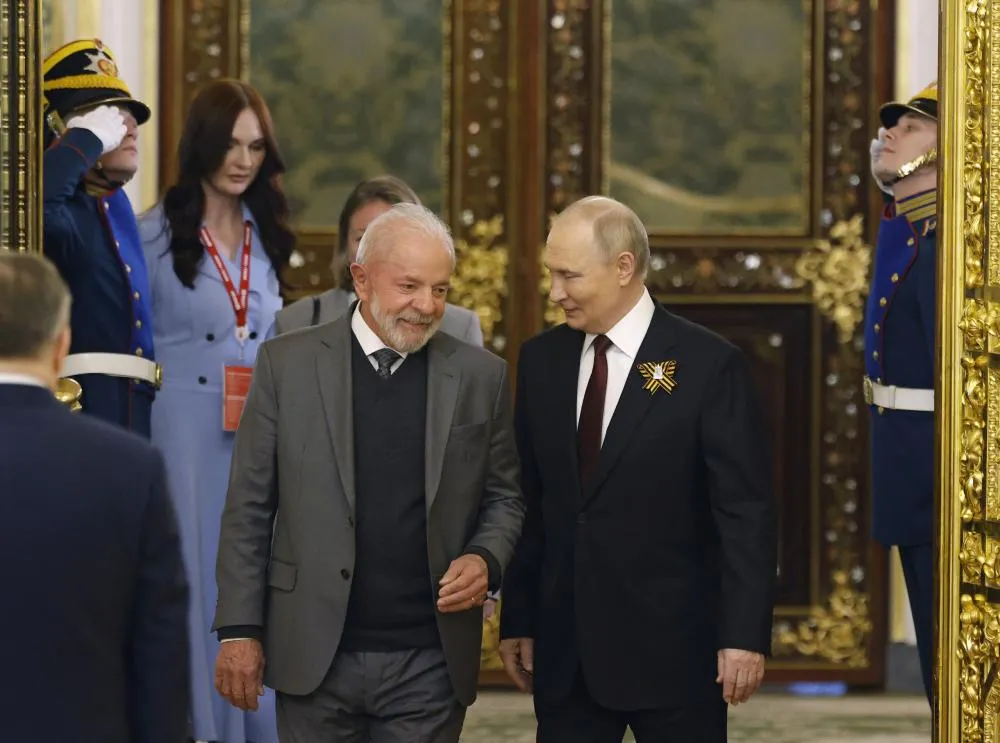 Lula fala com Putin e Venezuela entra na pauta