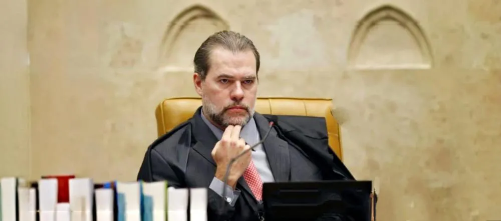 Revés no STF: Toffoli recua no Caso Banco Master, mas mantém controle sobre as provas