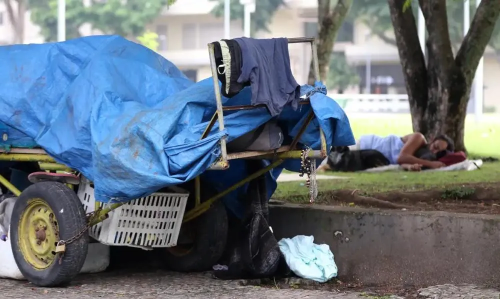 Brasil bate recorde de pessoas em situação de rua e revela o fracasso do Estado social