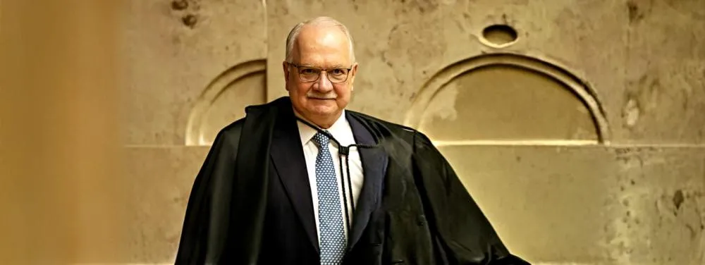 Fachin volta às pressas para conter incêndio no STF