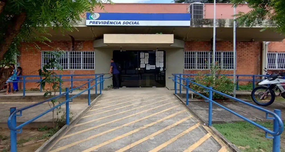 Paralisação do INSS fecha agências e gera filas em todo o país