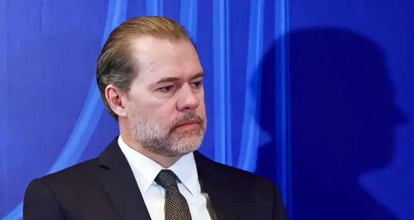 Toffoli rompe o silêncio e segura Caso Master no STF sob forte pressão