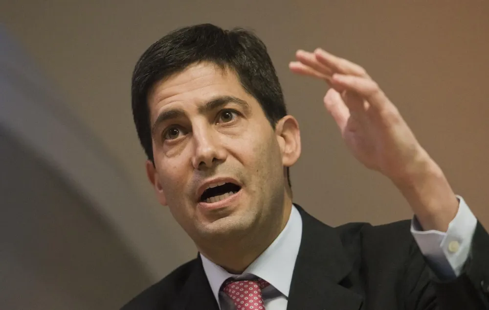 Trump indica Kevin Warsh para comandar o Fed e trocar Powell