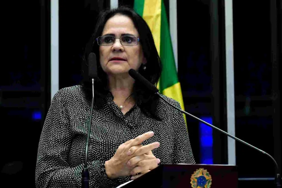 Feminicídio dispara enquanto o governo Lula economiza no combate à violência contra a mulher