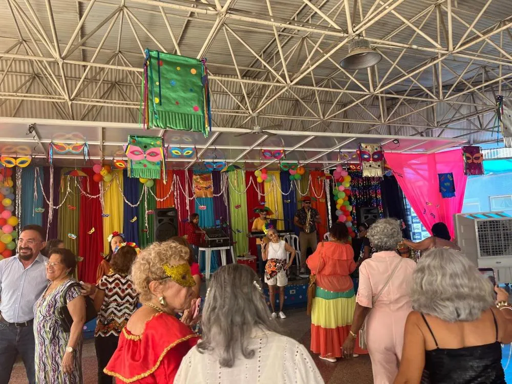 Sesc Ilhotas realiza primeiro grito de Carnaval voltado aos idosos em Teresina